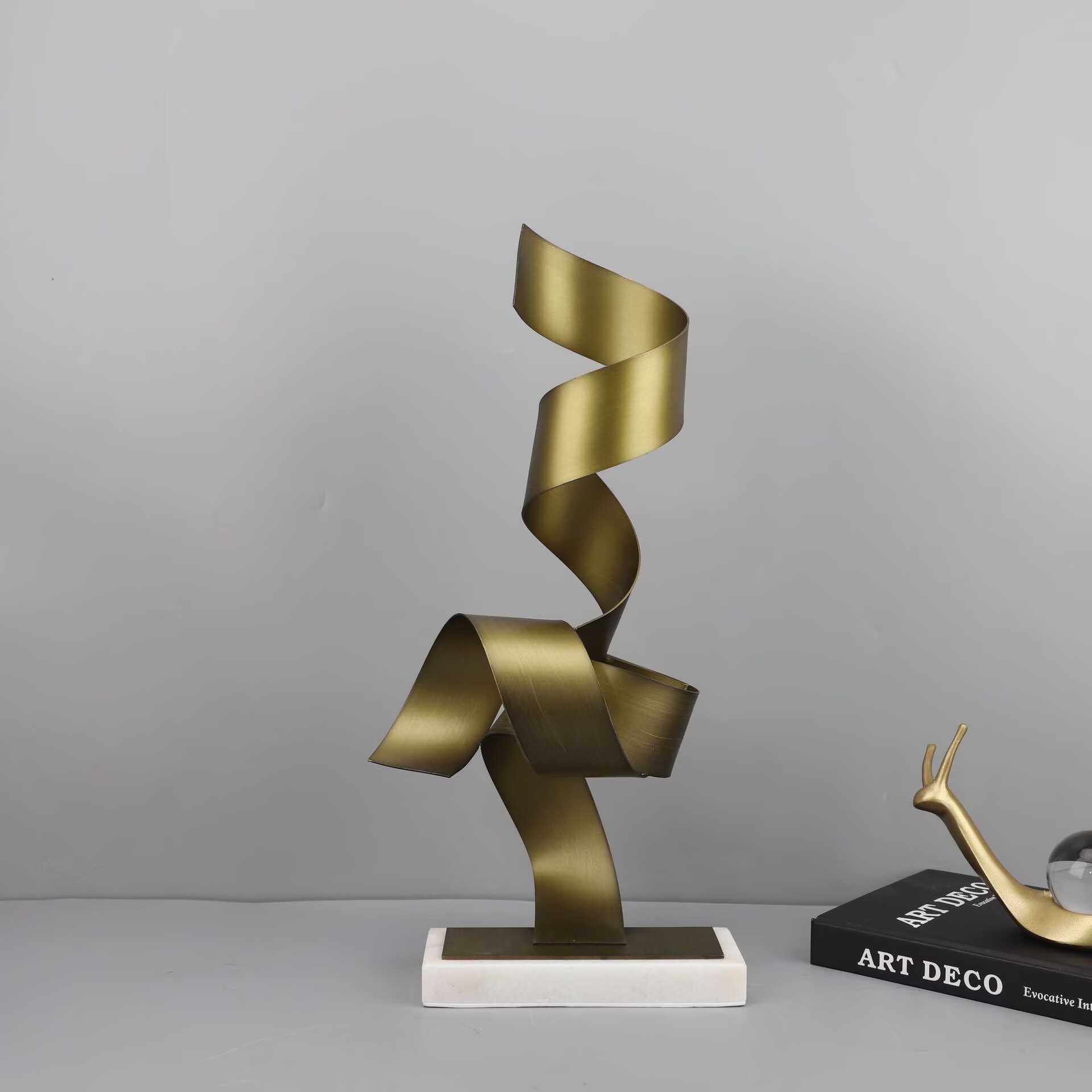 Nordic Running Figure Sculptur - Lighting Decor Inc ulasan dan harga